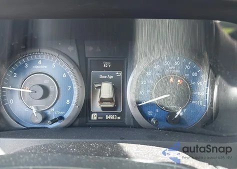 2018 Toyota Sienna Le 7 Passenger z USA, uszkodzony, nr VIN 5TDJZ3DC6JS197285